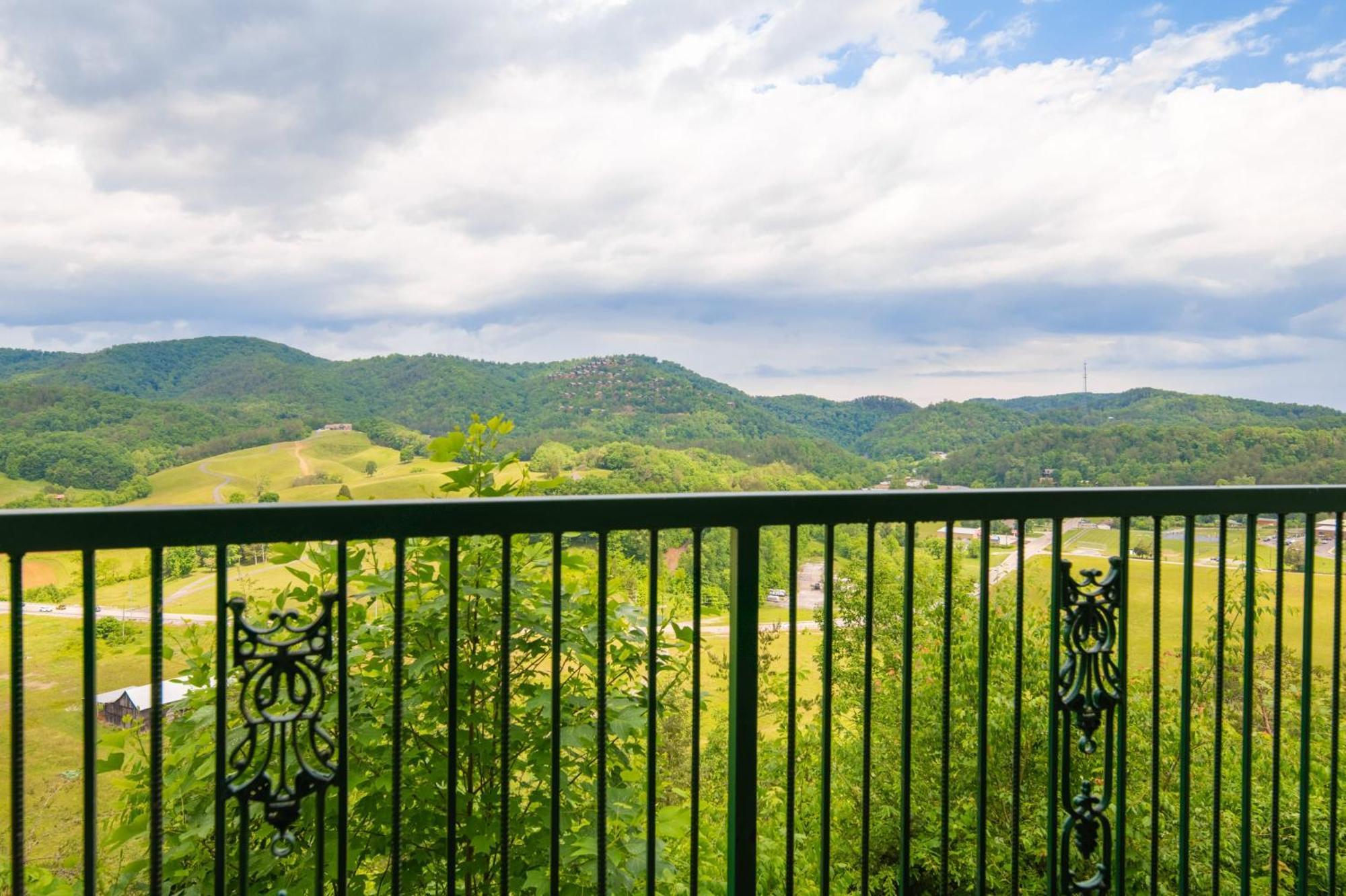 Mountain Views At Dolly'S Castle Unit 3 Villa Sevierville Exteriör bild